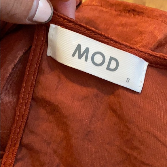 Super cute Red Romper from Mod. Size small! - Picture 3 of 3